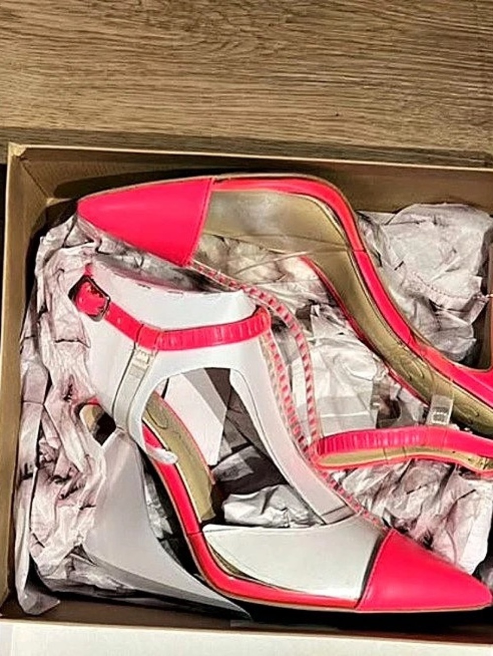NEW. Jessica Simpson Willna T-Strap Pointed Toe Pump Pink & Clear - Picture 4 of 4